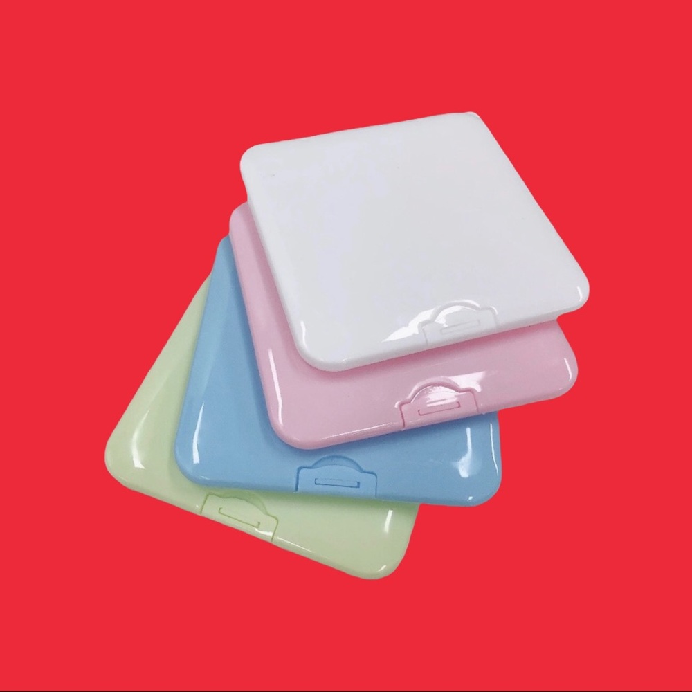 4 Mask Cases-Keep your masks clean! You can choose colors.